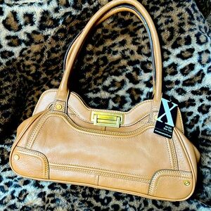 Beautiful Vintage caramel MAXX New York genuine leather purse. NWTag.